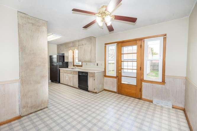 1730 E 53rd St S, Wichita, KS 67216