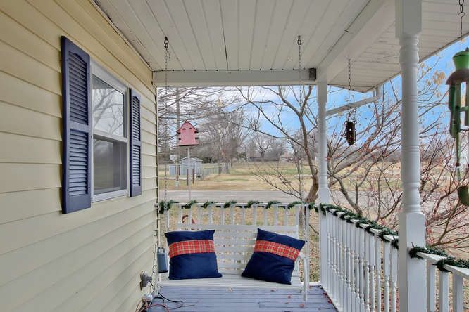 411 W South St, Leon, KS 67074
