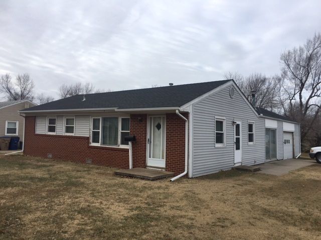 1033 N El Paso, Derby, KS 67037