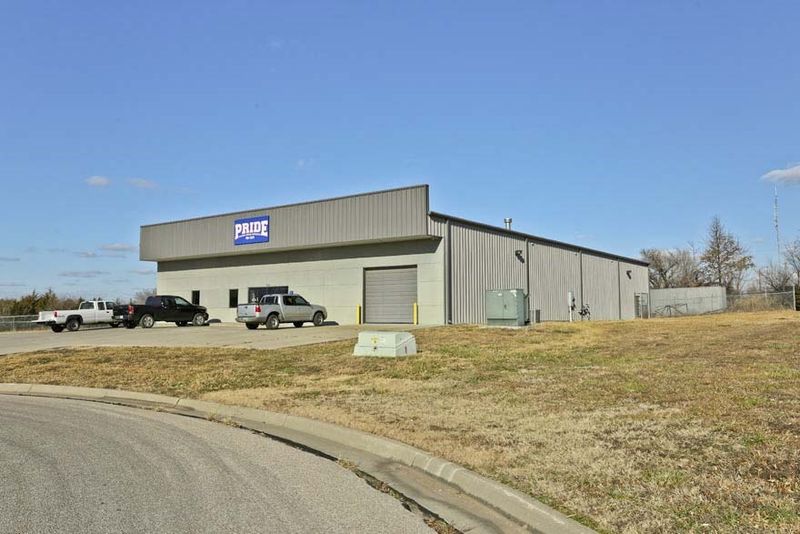 920 N River St, Derby, KS 67037