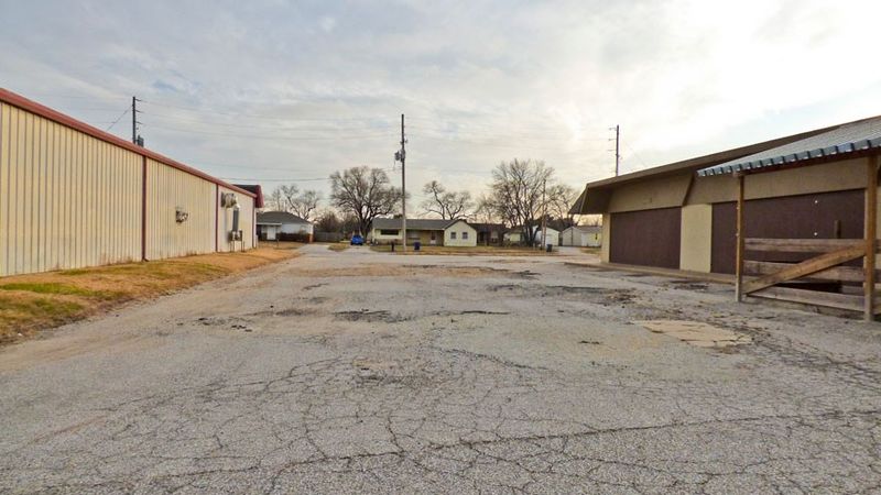 2755 S Meridian Ave, Wichita, KS 67217
