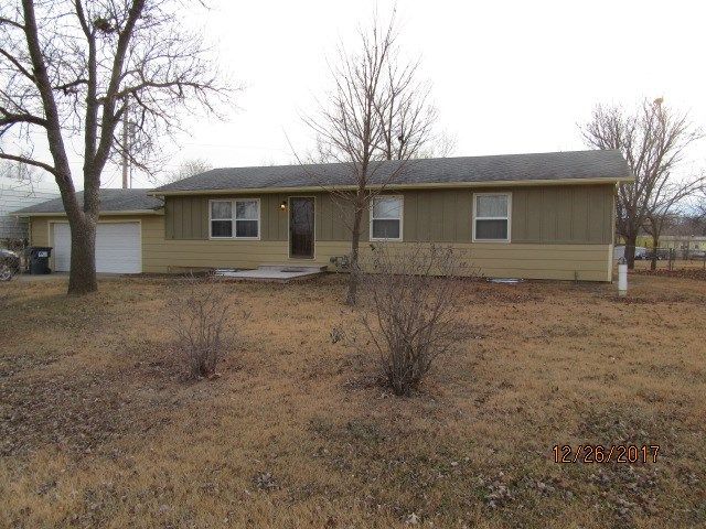 1205 E Betsy Ross Dr, Andover, KS 67002
