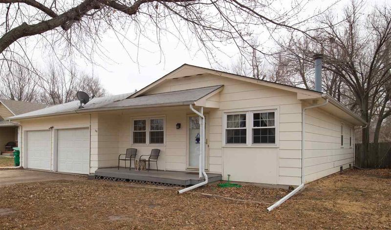 215 Scott St, Valley Center, KS 67147