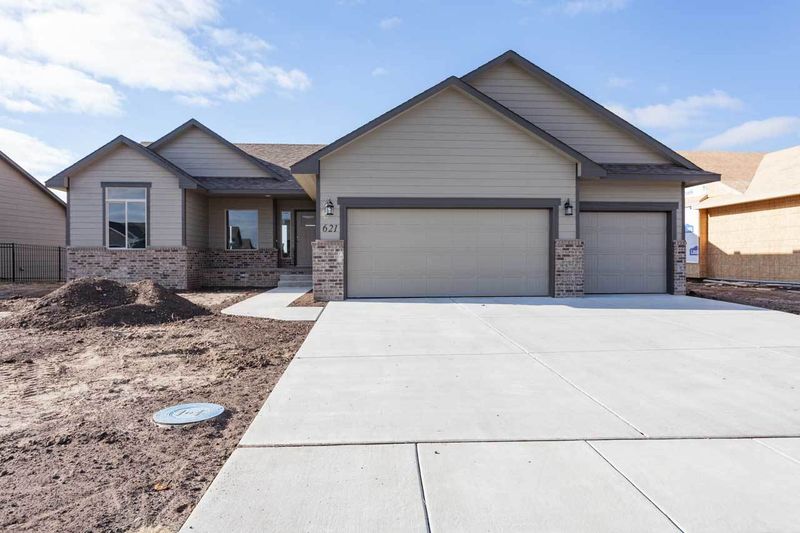 621 S Horseshoe Bend, Maize, KS 67101-7018
