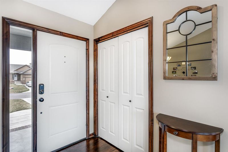 10908 W Hampton Lakes Ct, Maize, KS 67101