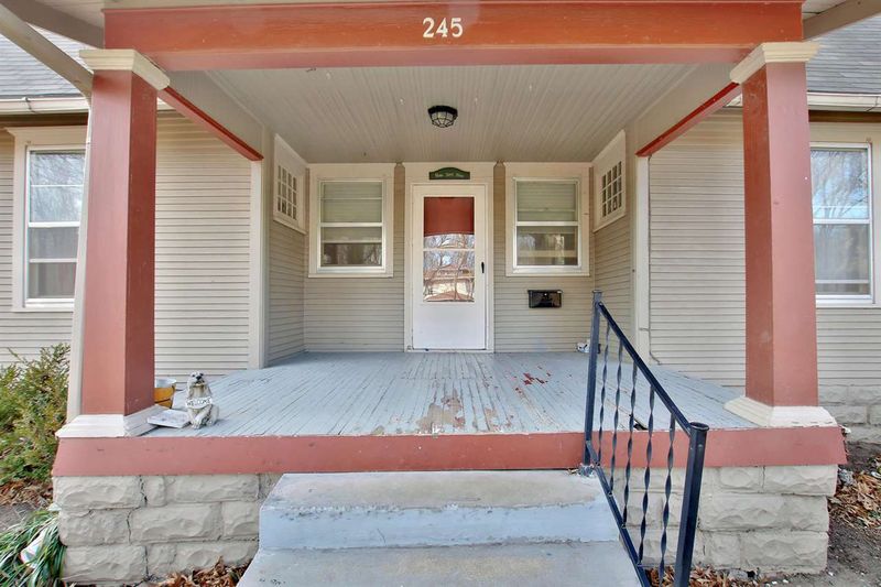 245 N Bluff St, Wichita, KS 67208