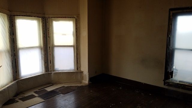 1222 N Walnut St, Newton, KS 67114