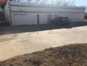 1301 E Harry St, Wichita, KS 67211