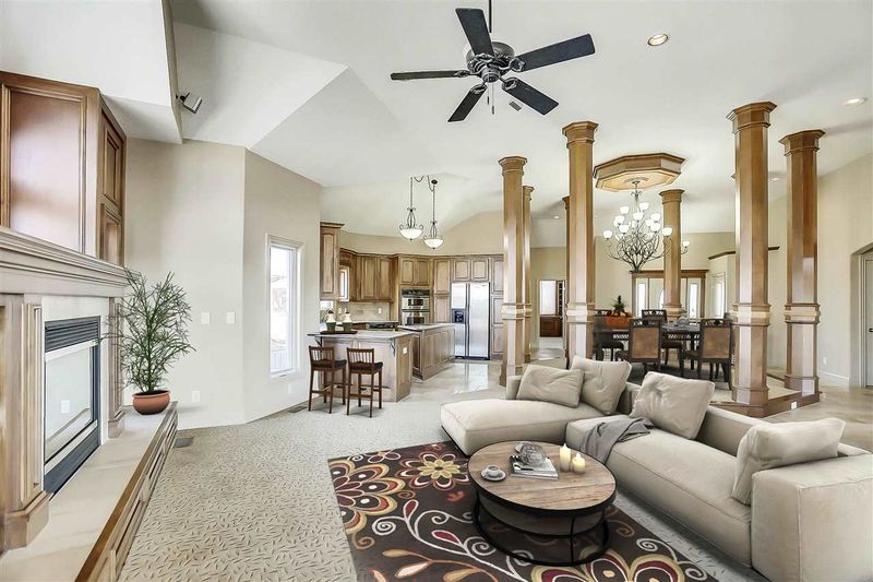 1617 E Fallbrook St, Park City, KS 67147