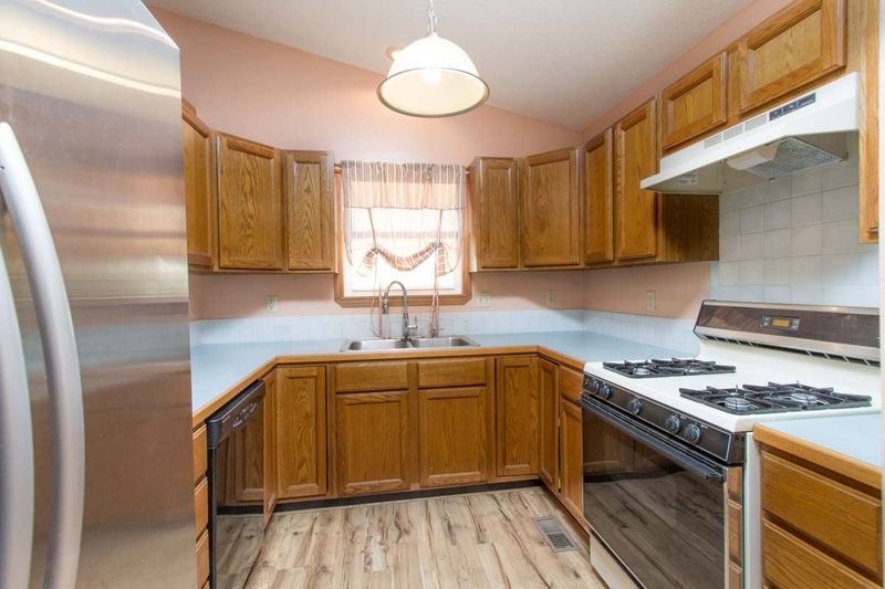 107 Chestnut Dr, Mulvane, KS 67110