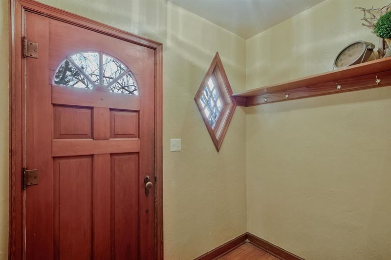 2403 N Main, North Newton, KS 67117
