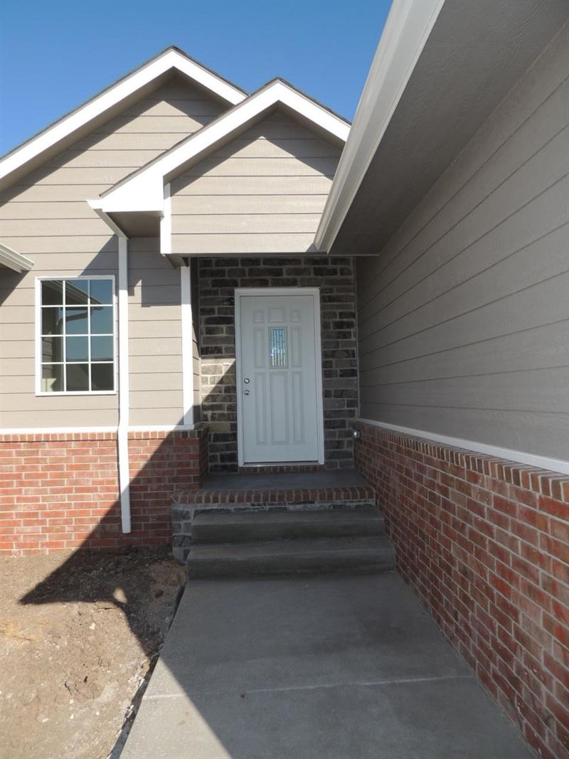 620 S Horseshoe Bend St, Maize, KS 67101