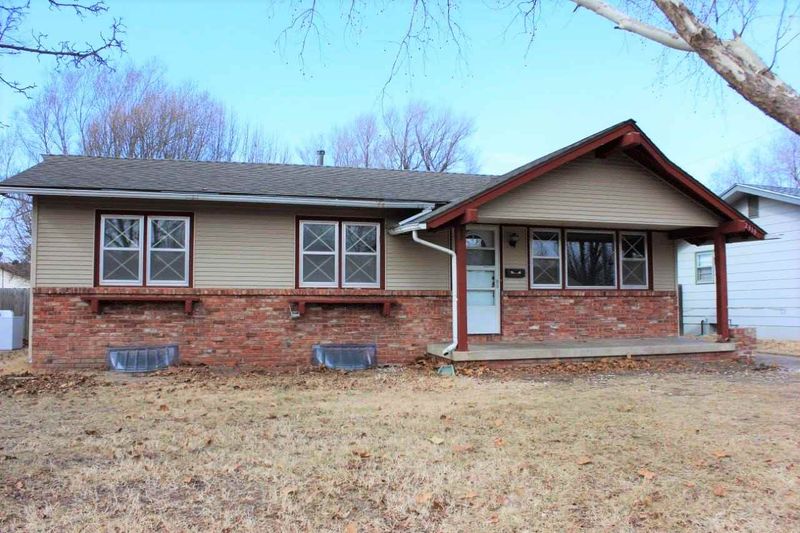 2319 S Everett, Wichita, KS 67213