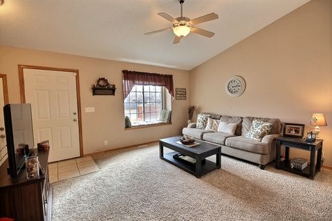910 E 54th St S, Wichita, KS 67216