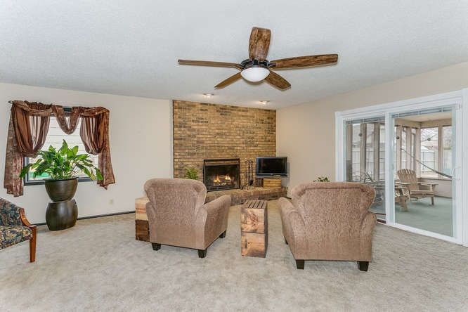 1007 S Beech St, Wichita, KS 67207