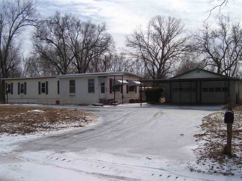 133 E Kirby, Haysville, KS 67060