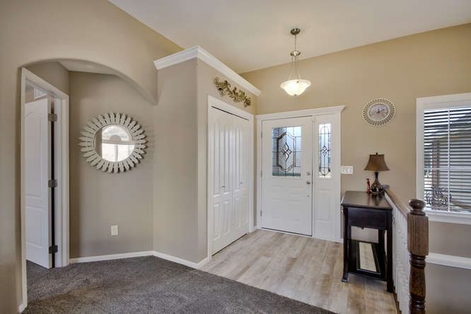 533 N Stonetree Pl, Andover, KS 67002