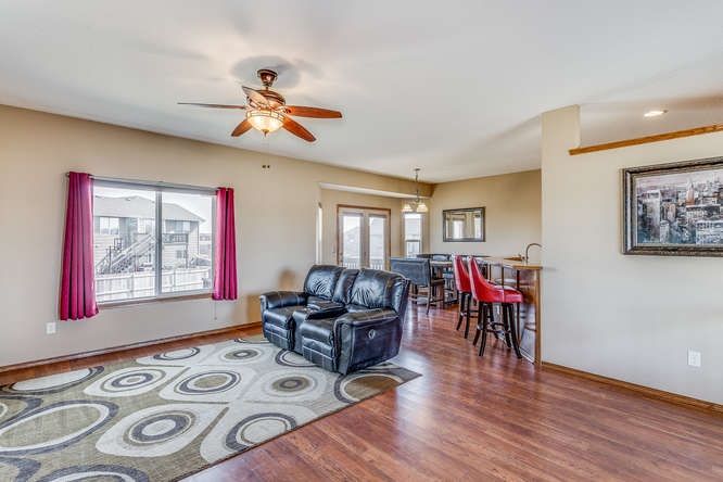 836 E Winding Lane Ct, Derby, KS 67037