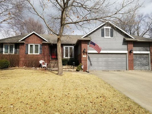 1406 E Box Elder Ct, Derby, KS 67037