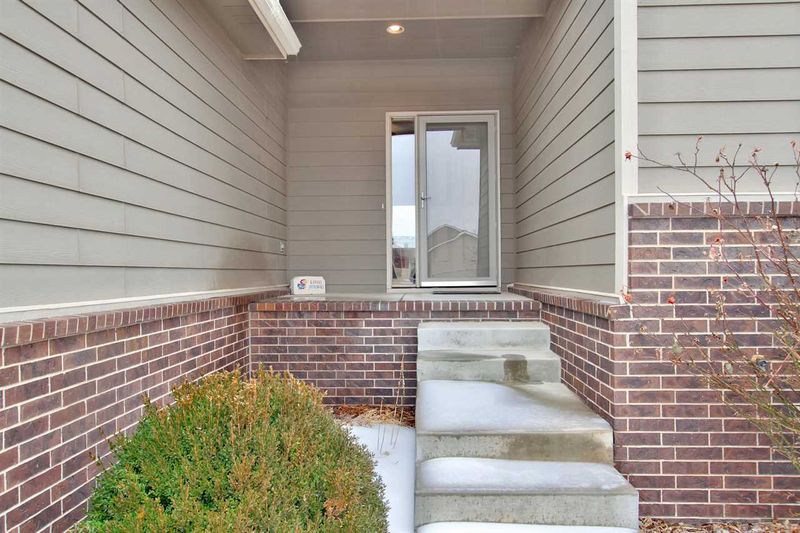 5018 N Saker Cir, Wichita, KS 67219
