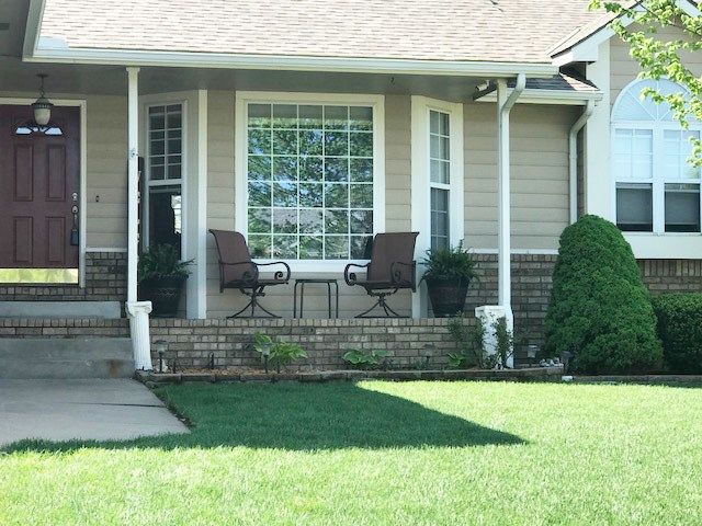 806 E Park Glen Ct, Clearwater, KS 67026