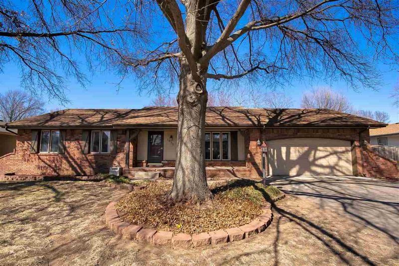 1012 E Hackberry Rd, Derby, KS 67037