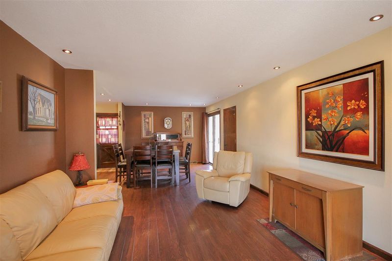1012 E Hackberry Rd, Derby, KS 67037