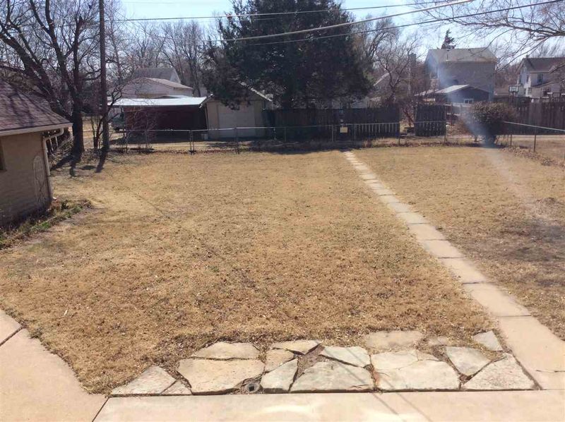 507 E 4th, Newton, KS 67114