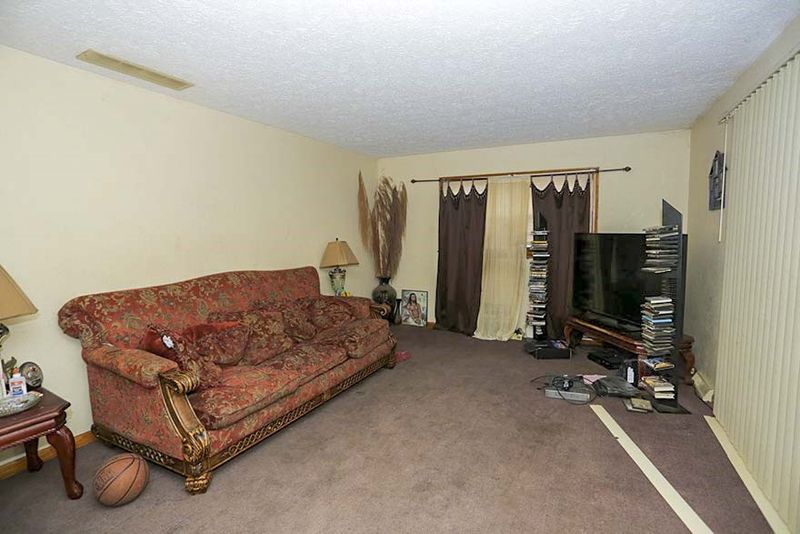 2929 Fairmount St, Wichita, KS 67220