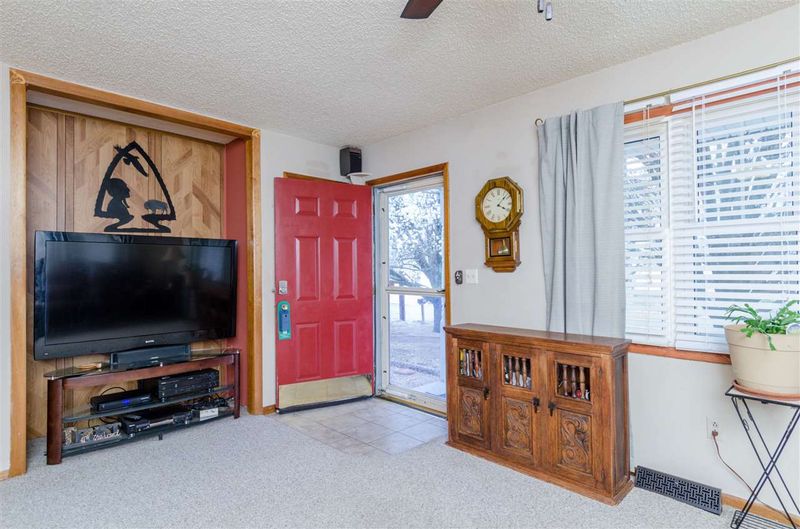 580 Turkle Ave, Haysville, KS 67060