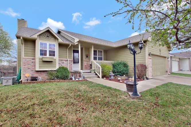 504 S Firefly St, Wichita, KS 67235