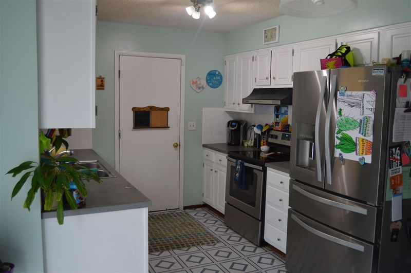 308 E Derby Hills Dr, Derby, KS 67037