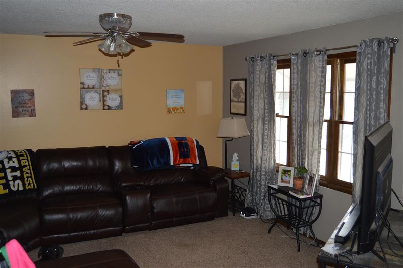308 E Derby Hills Dr, Derby, KS 67037