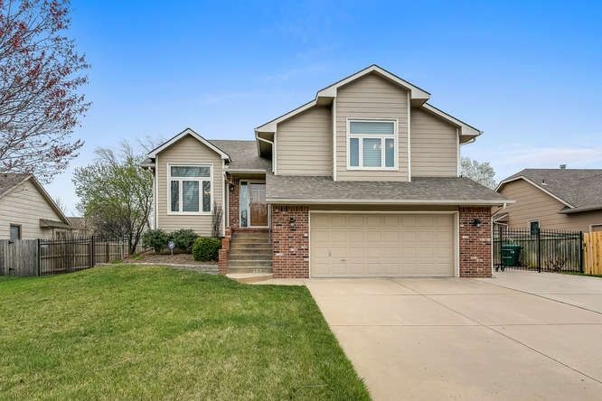9229 E Clark St, Wichita, KS 67207