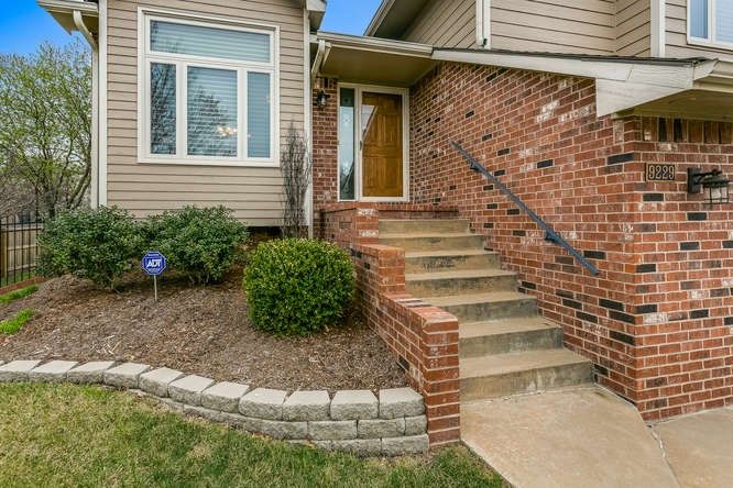 9229 E Clark St, Wichita, KS 67207