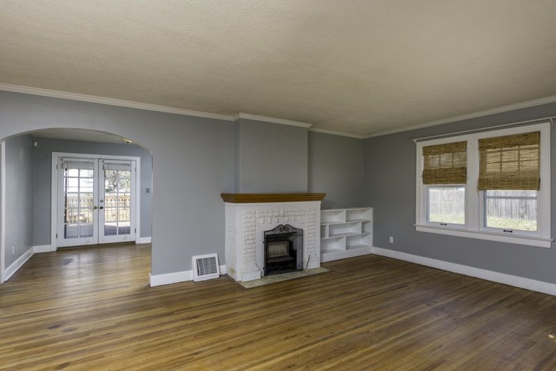 601 S Broadview, Wichita, KS 67218