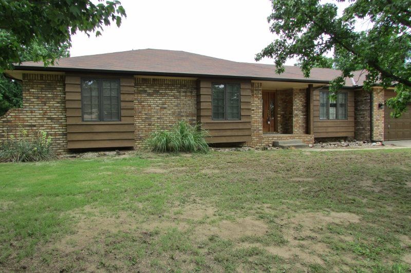 1227 E 83rd St S, Haysville, KS 67060