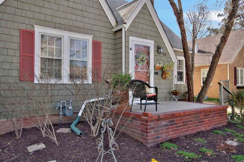 552 S Broadview St, Wichita, KS 67218