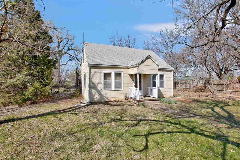 212 Harrison St, Andover, KS 67002