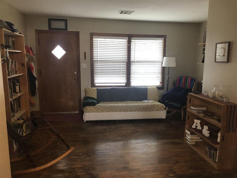 623 Grandview, Newton, KS 67114