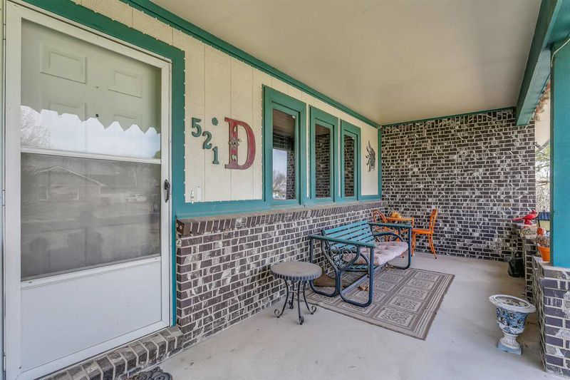 521 Park Rd, Rose Hill, KS 67133