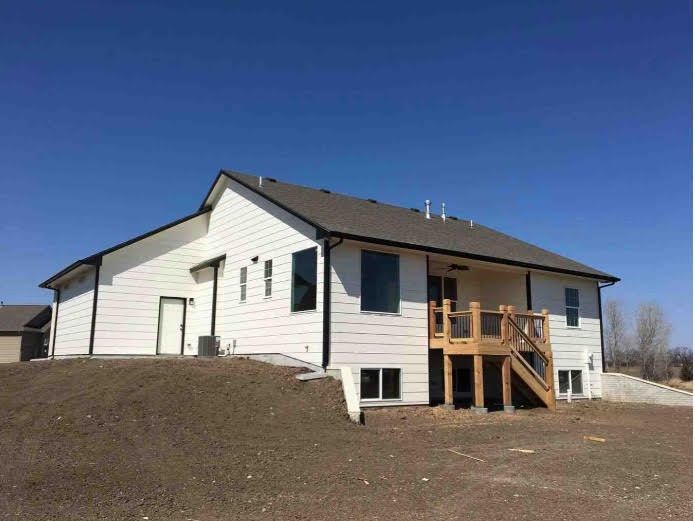 8852 N Saddlebrook, Park City, KS 67147