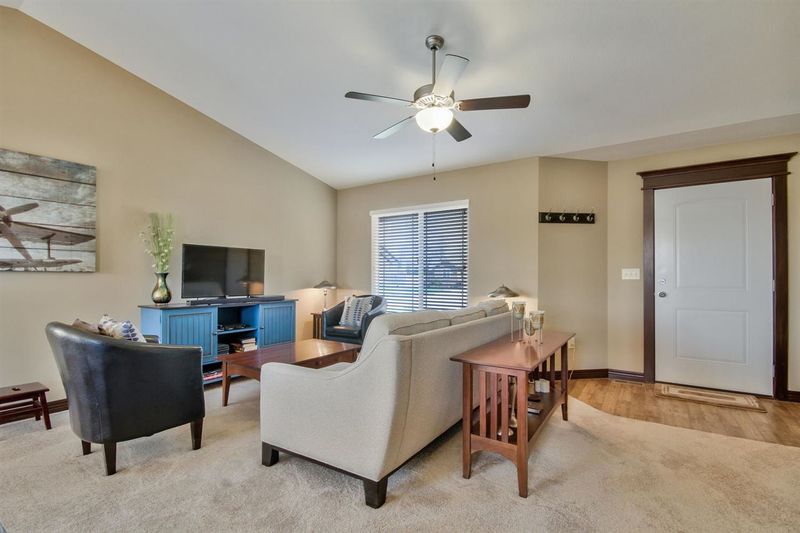 1413 E Splitwood Way, Derby, KS 67037