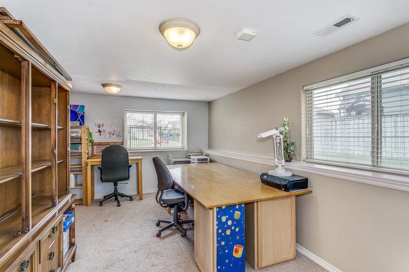 810 W Sandwedge Ct, Andover, KS 67002