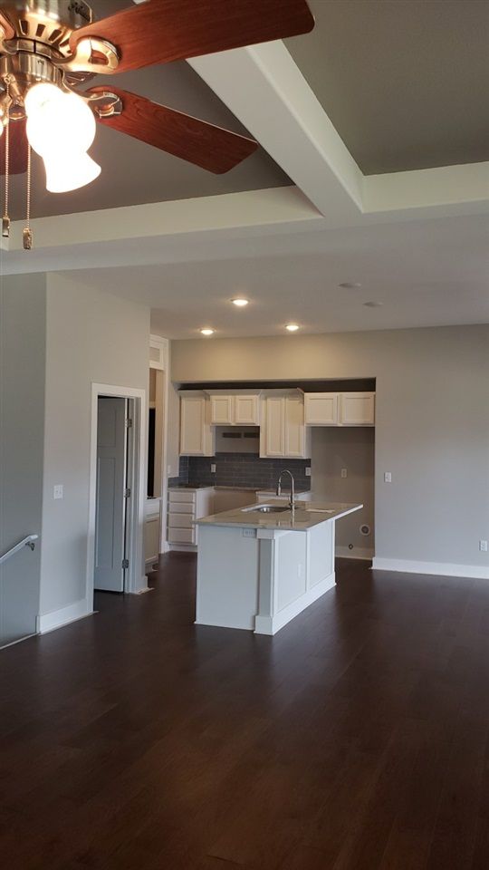 12433 E Casa Bella Ct, Wichita, KS 67207
