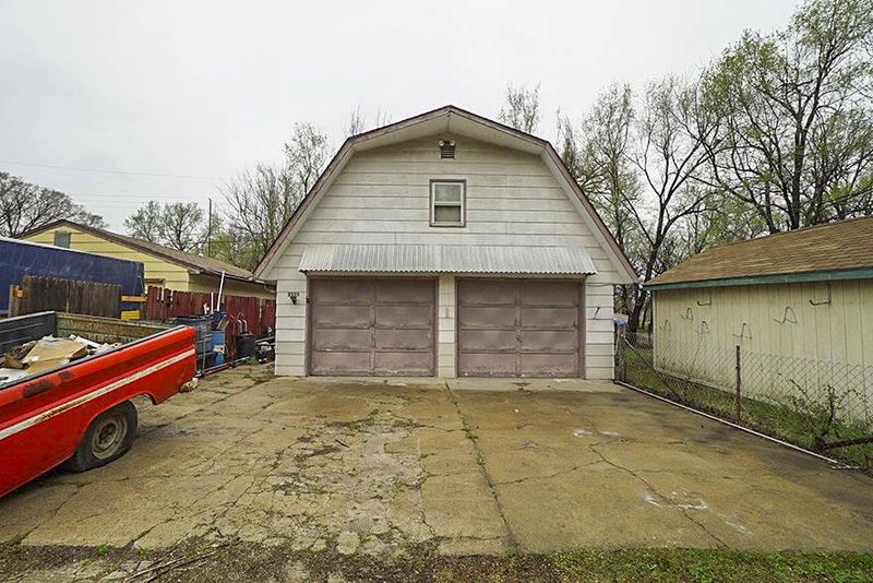 3555 N Park Pl, Wichita, KS 67204