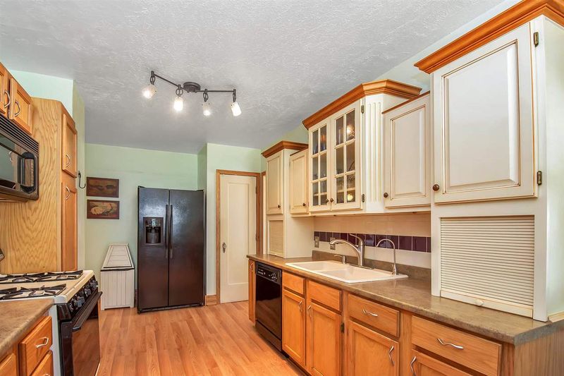 602 S Broadview, Wichita, KS 67218