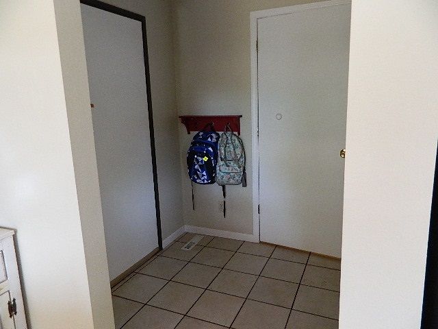 3405 Nt Wright Rd, Winfield, KS 67156