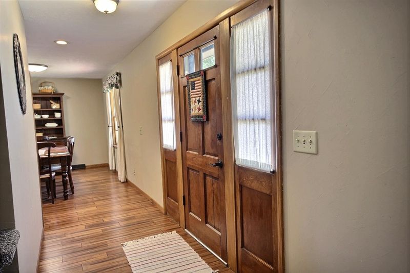 8114 E Willowbrook Rd, Wichita, KS 67207