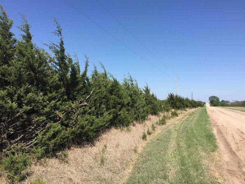 00000 S Webb Rd, Newton, KS 67114